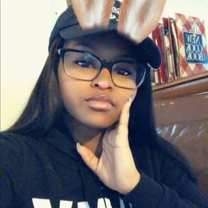 Meet your Posher, Anj